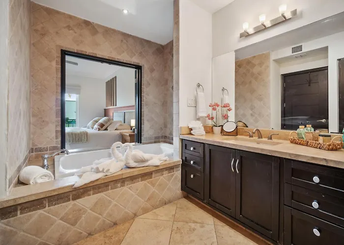 Casa Cascada Cabo Poolside Retreat, Minutes From Beach! Apartment Cabo San Lucas