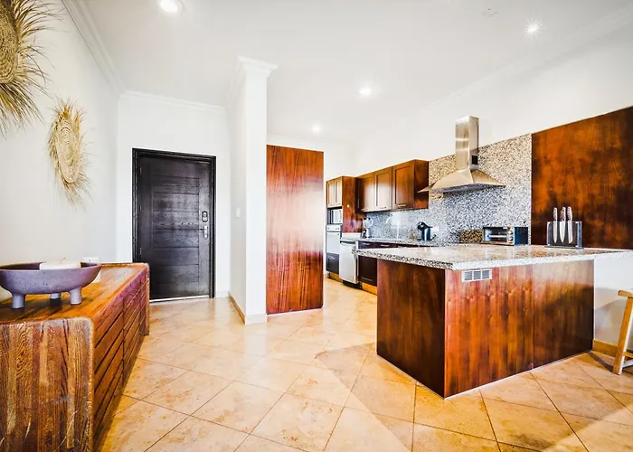 Casa Cascada Cabo Poolside Retreat, Minutes From Beach! Apartment Cabo San Lucas